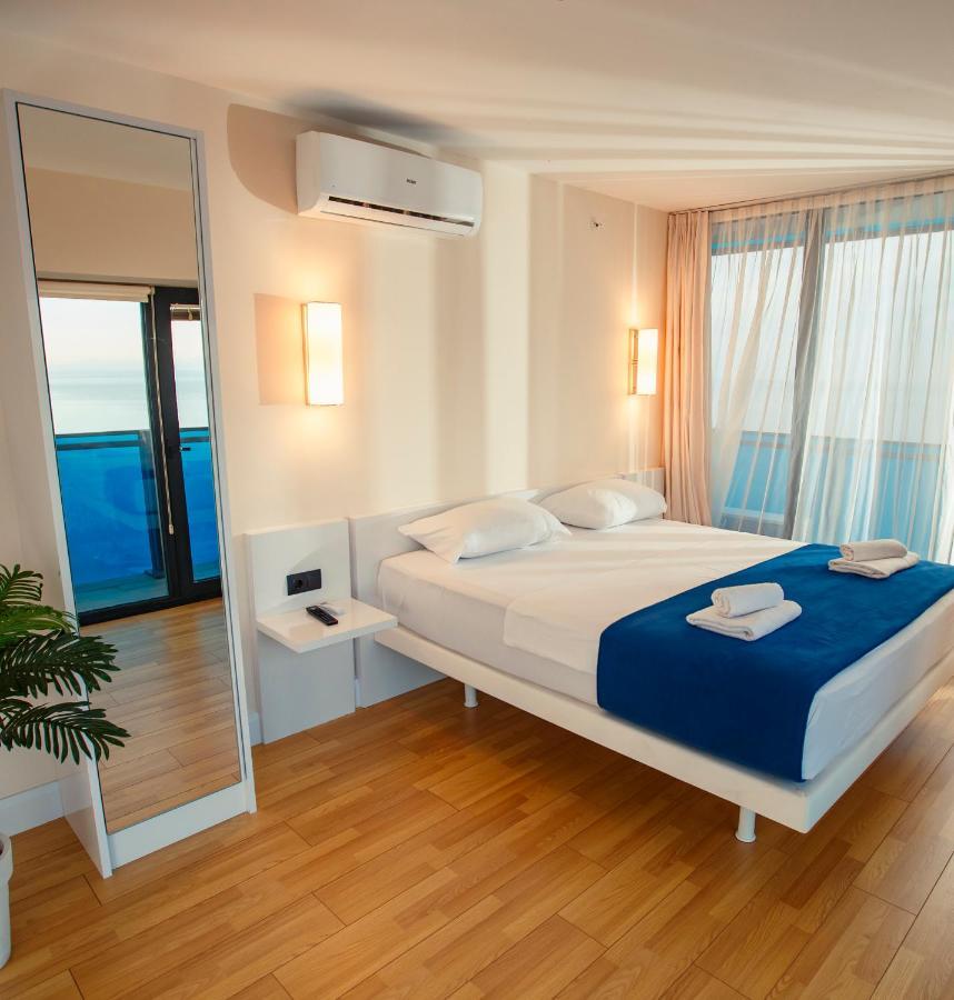 Panorama Orbi City Center Suite Batumi Exterior photo